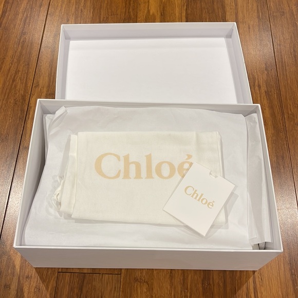 Chloe Lace Sneakers - Picture 8 of 11